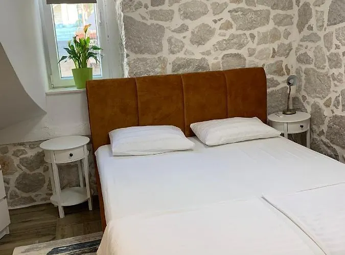 Stara Kuca * بلاتشي